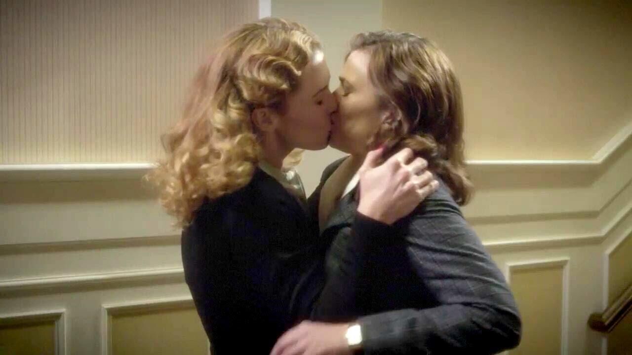 Hayley Atwell Bridget Regan Lesbian Kiss on ScandalPlanet çevrimiçi