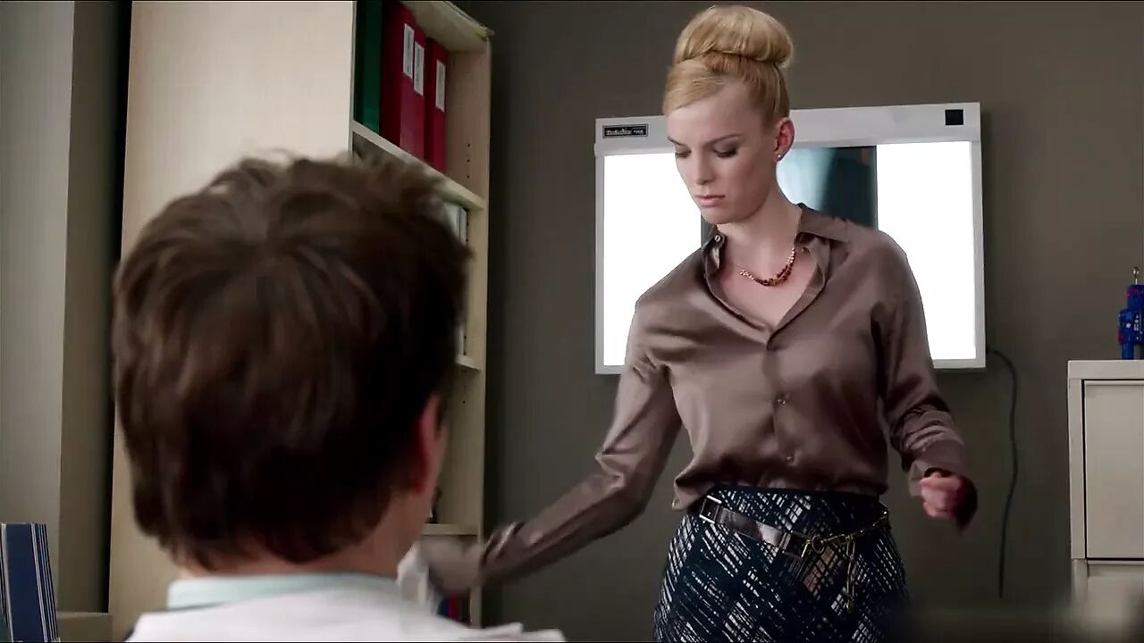 Betty Gilpin Nude Scene In Nurse Jackie Scandalplanet Evrimi I