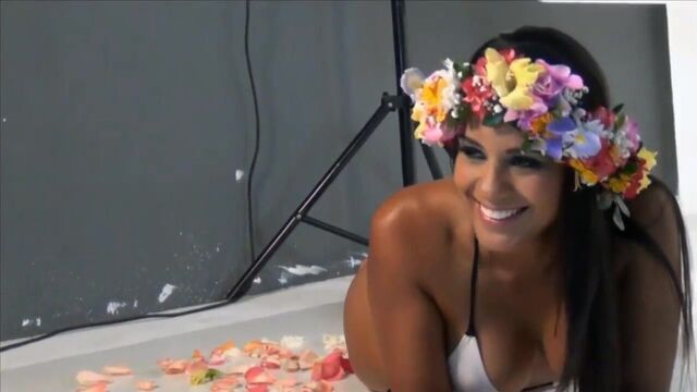 Rocio Miranda photoshoot - Purolator Peru