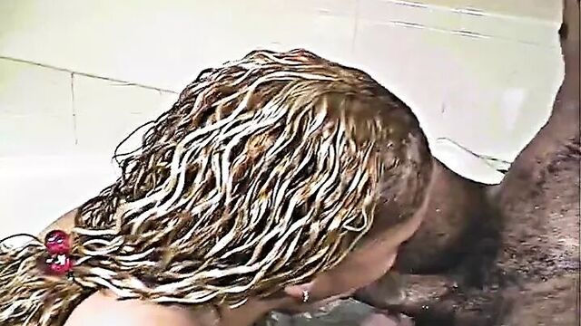 MILF Chyna White Threesome