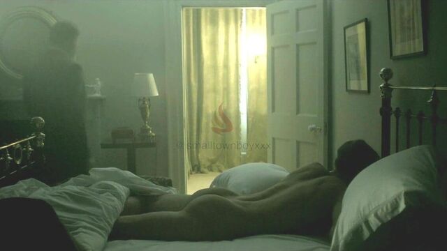 Matt Smith showing ass in 'The Crown'