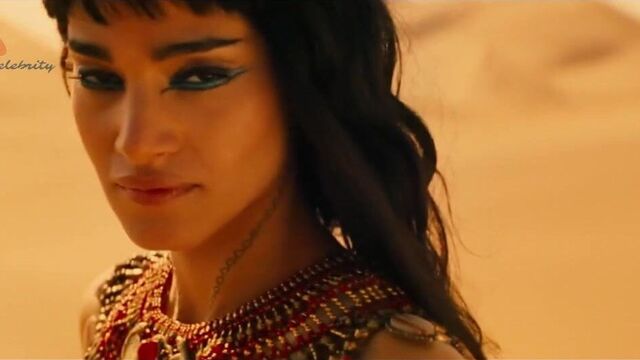 Sofia Boutella - The StepMummy 2017