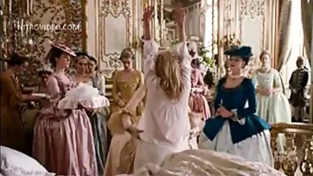 Celeb Kirsten Dunst finally naked