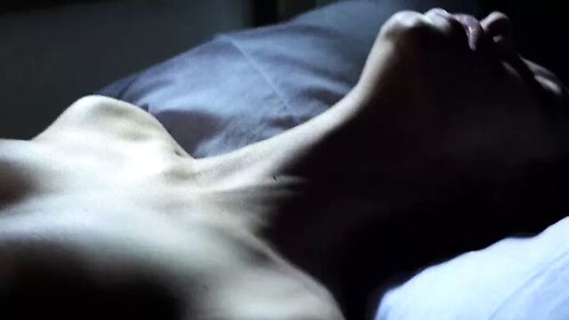 Mathilda May - ''La teta y la luna'' 02