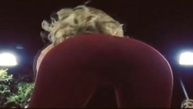 Maria Menounos juicy ass twerking