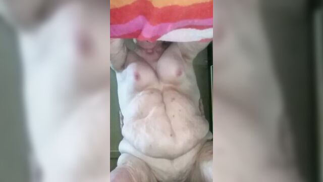 Shaking her belly, fucking bbw