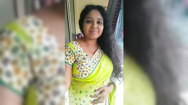 Hot Sri Lankan Tamil Aunty