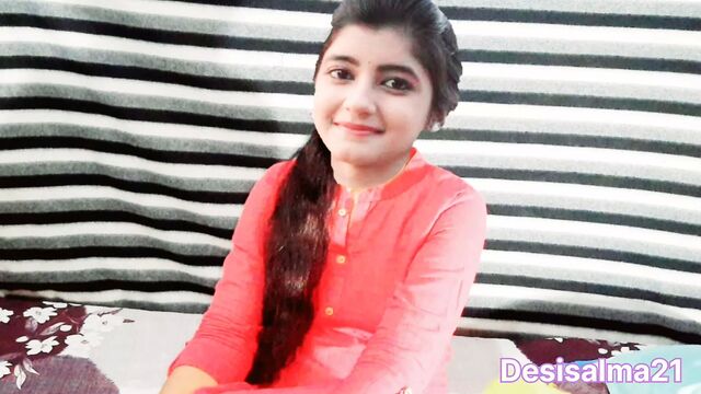 Indian desi bhabhi’s tight Pussy fucked doggystyle. Salma’s ass close-up