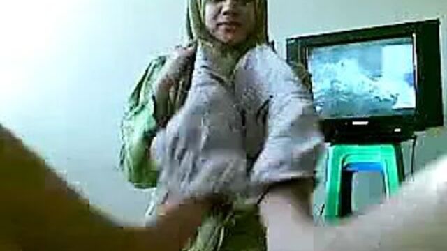 Fatin - Baru sampai rumah terus kulum zakar dan hisap telur