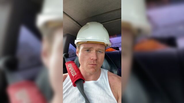 Driving Babestation girl Ellie Louise Home