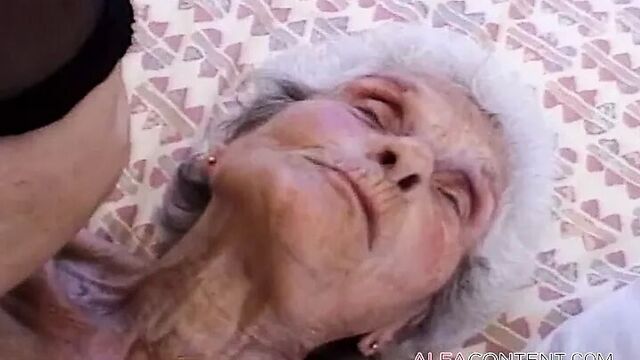 Granny and hard dick