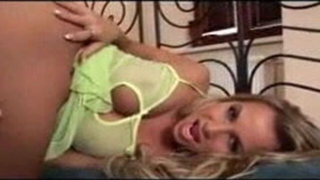 Hot blonde masterbates