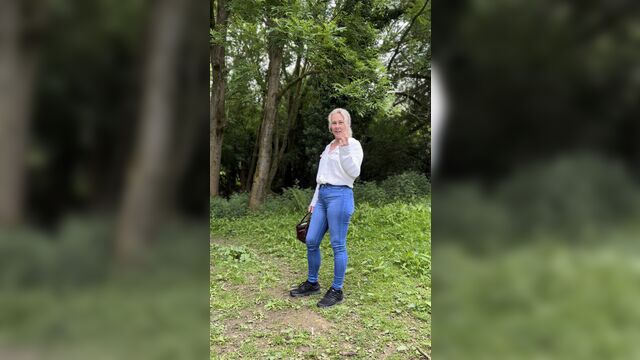 Blowjob on a Dog Walk