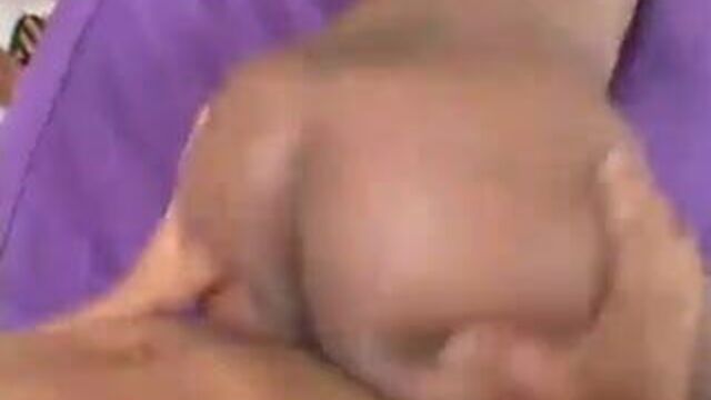 Queen B - Black Butt Bouncin