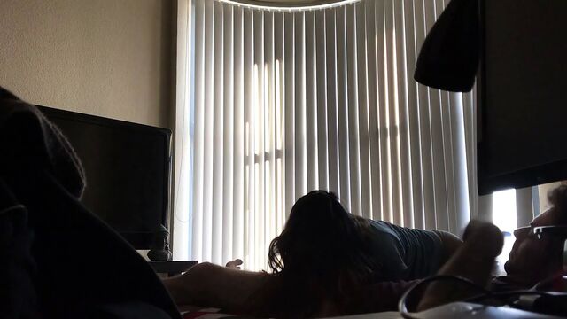 Tiny Korean wants her creampie in the morning