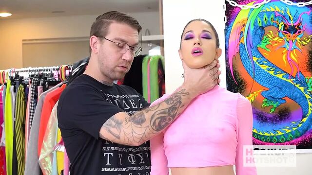 Teen babe Alex Coal goes back to dating site for a new fuck