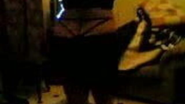 ARAB WOMAN BBW WITH FAT ASS IS DANCING