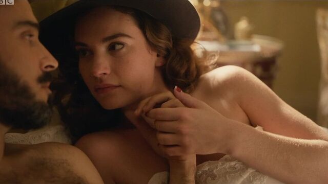 Lily James, Emily Beecham - ''The Pursuit of Love'' s1e01-3