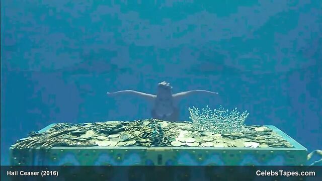 Scarlett Johansson tits video