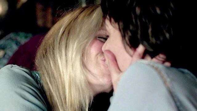 Katheryn Winnick Lesbian Kiss on ScandalPlanet.Com