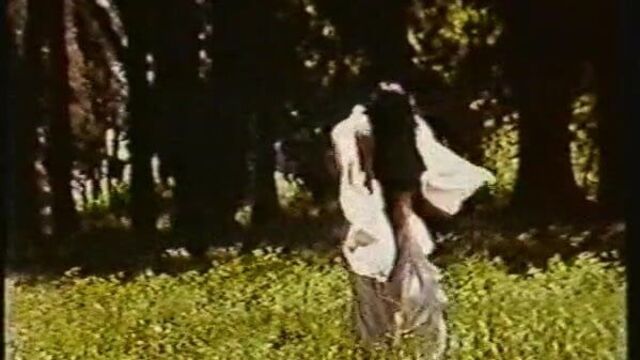 Isabel Sarli outdoor, so so sensual