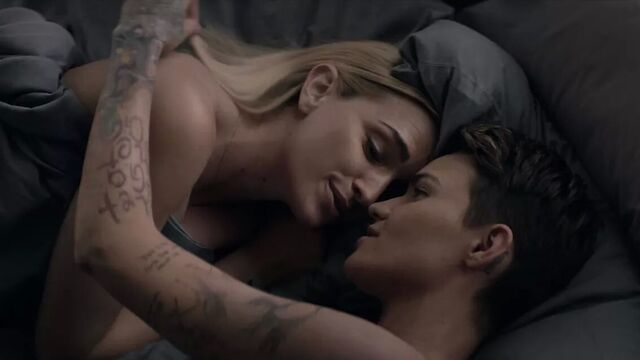 Ruby Rose and Brianne Howey - ''Batwoman'' s1e04