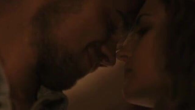 Rachael Leigh Cook - Red Sky