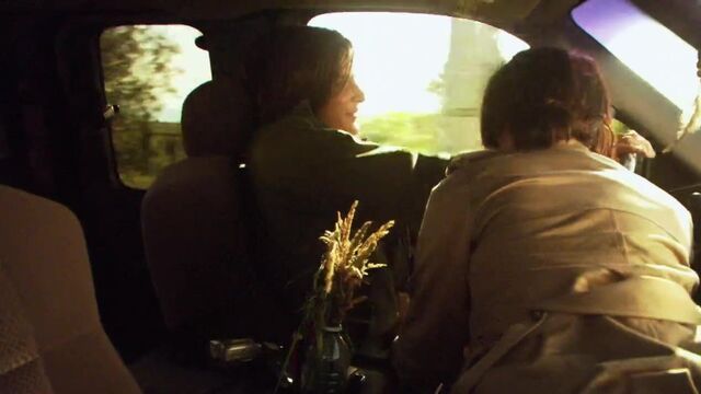 The L Word: Mia Kirshner and Daniela Sea 02