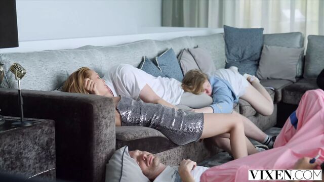 VIXEN Gorgeous newbie Kelly Collins' exclusive Vixen debut