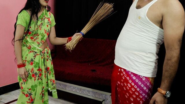 Priya ne jhadu se pitayi ki pati ki uske bad bhanje se chudi