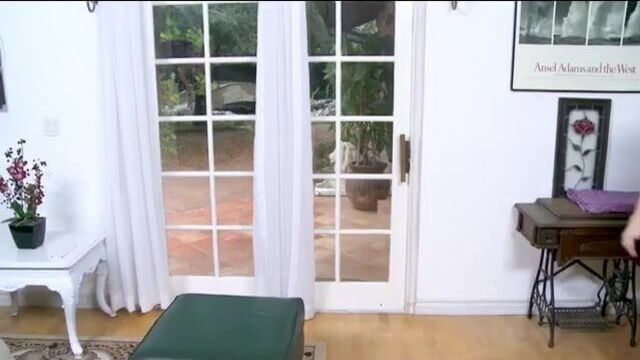 DARLA CRANE DOES THE MOST AMAZING BLOWJOB