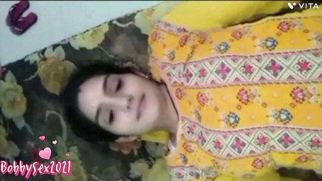 Bobby bhabhi was fucked by pizza delivery boy in her house behind husband