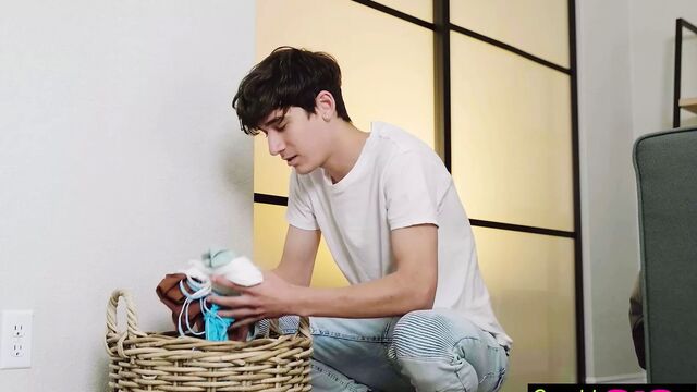 Stepsis Says, "You like the smell of my pussy don't you?!"