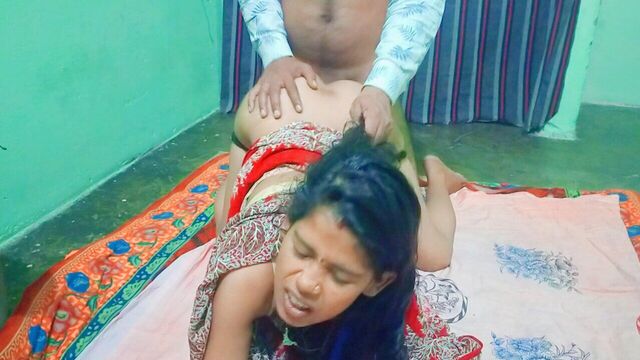 Desi Amma ki saree utar kar Nangha Kiya aur zabardast choda