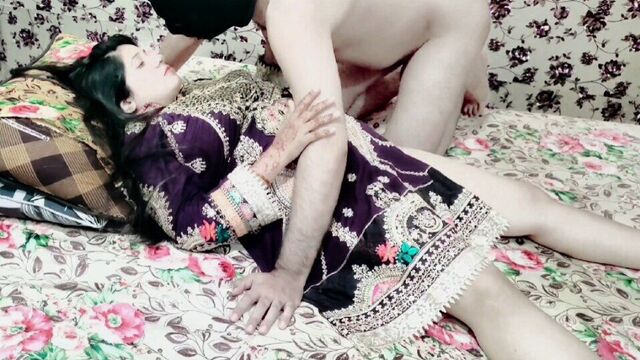 Devar se Apni Chuttt Chatwa k Khob Maza Lia