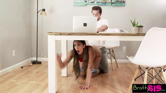 "Come on, I NEED dick!" Aneglica Cruz begs Stepbro - S14:E7