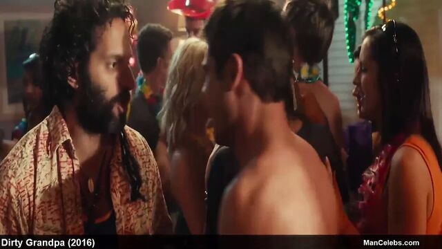 Zac Efron Shows Hot Nude Body & Shaking His Tight Butt