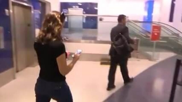 Jennifer Garner - working her butt in jeans