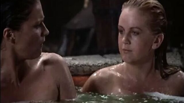 Lucy Lawless, Renee O'Connor - Xena: Warrior Princess s2e15