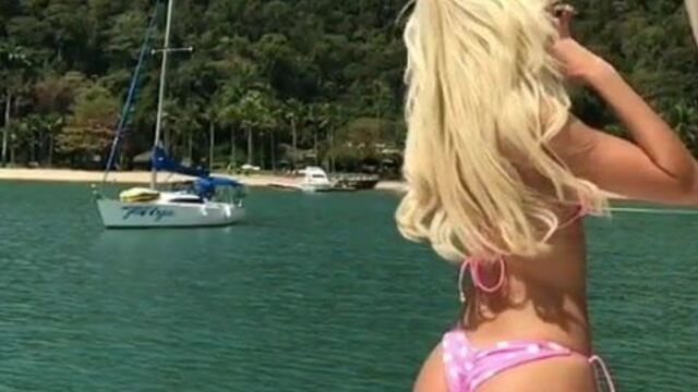 Famosas - Jhenny Andrade