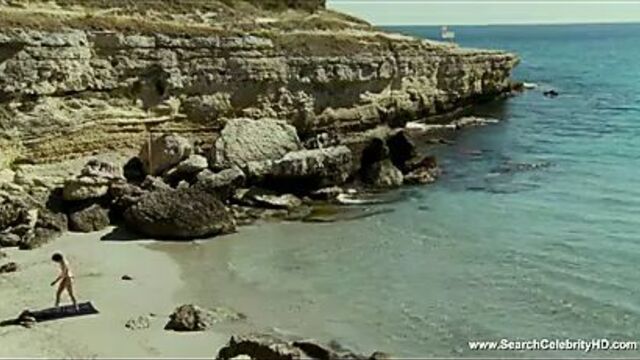 Tuppence Middleton nude - Trap for Cinderella