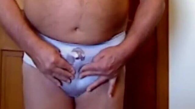 Wank in Fruit of the Loom Panties