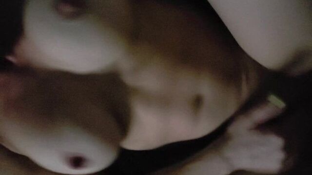 Fitness Mynxxx cumshot on tits