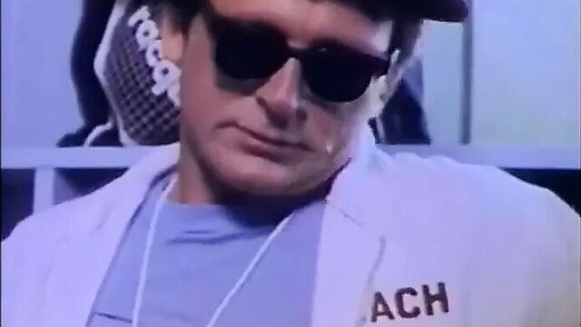 Classic Scenes - Laurie Smith blows coach twice