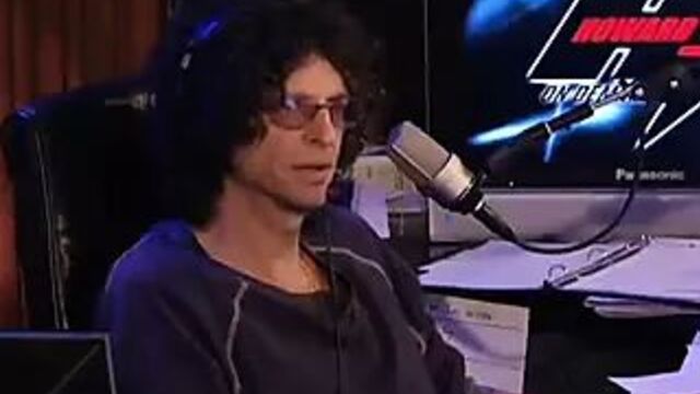 SEXY AMATEUR GIRLS GETTING NAKED