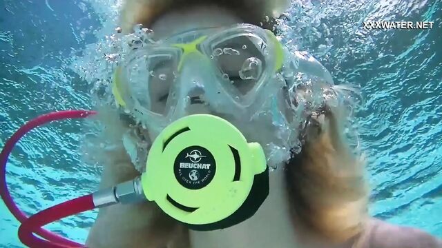 David and Samantha Cruz underwater hardcore sex