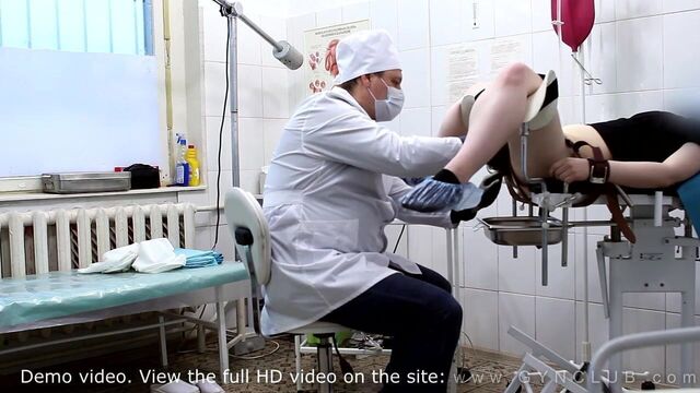 Pretty girl gets gyno exam