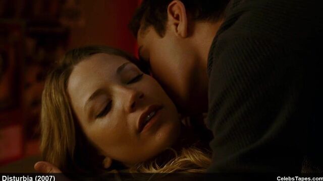 Celebrity Sarah Roemer topless and wet bikini photos